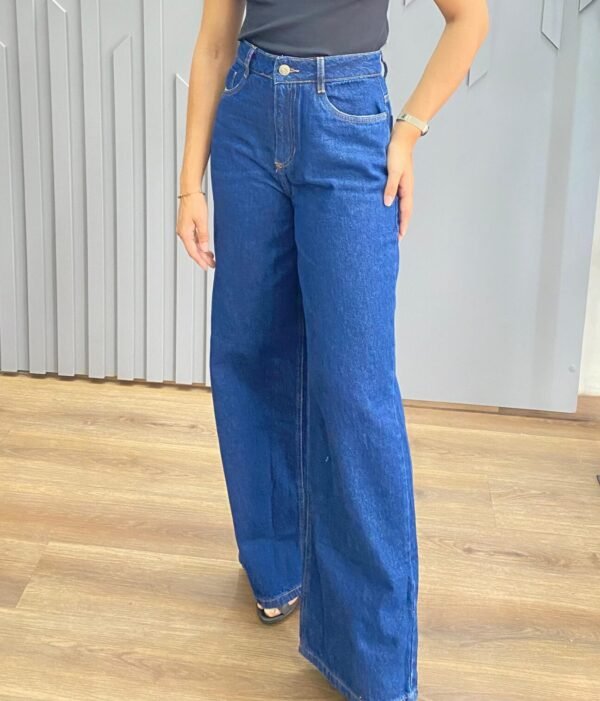 Calça Wide Leg Detalhe Bolso